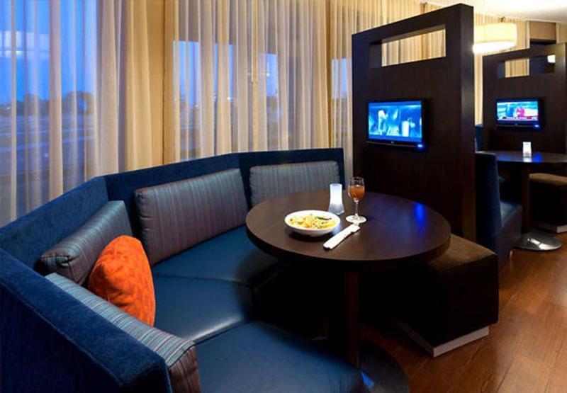 ทาวน์เพลส สวีท อเล็กซานเดรีย Hotel ภายนอก รูปภาพ
